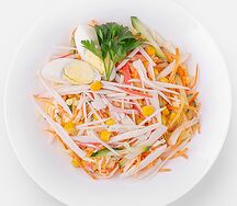 Салат крабовый с кукурузой