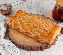 Штрудель с вишней и яблоком