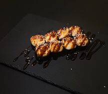 Малые запечённые роллы с курицей 