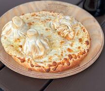 Хинкальпури с ананасом и творогом
