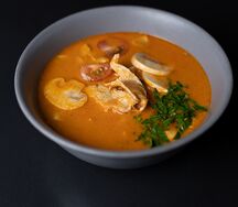 Том ям с курицей