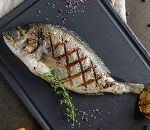 Дорадо на мангале 