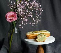 Эклер Фисташковый