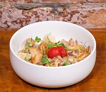 Жаркое из курицы с грибами в сливочном соусе