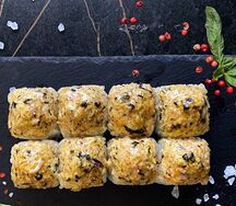 Ролл с мидиями запечённый