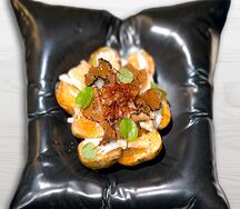 Запеченный картофель с крабом и трюфелем