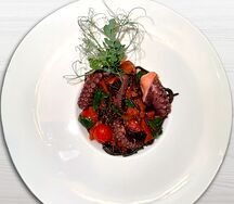 Спагетти с осьминогом