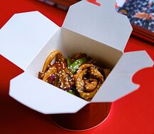 Удон с курицей в соусе терияки 