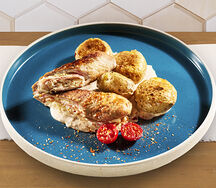 Мясной рулет с печёным картофелем