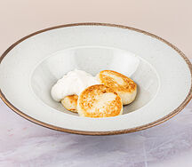 Сырники со сметаной