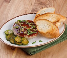 Паштет из печени цыпленка, с ткемали, битыми огурцами и багетом