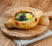 Хачапури с грибами и копченым сыром