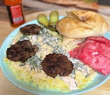 На тарелке с говядиной