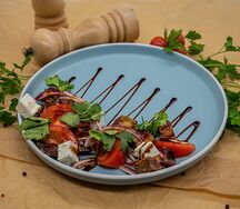 Салат с хрустящим баклажаном 