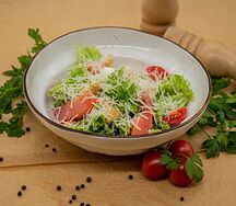 Салат Цезарь с Лососем 