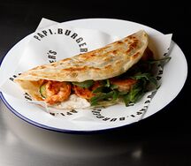 Лепешка роти с креветками