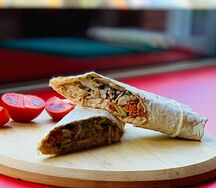 Шаурма сырная в лаваше большая