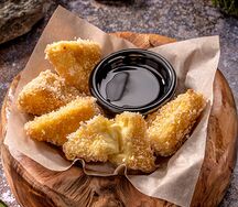 Сырные палочки в кляре