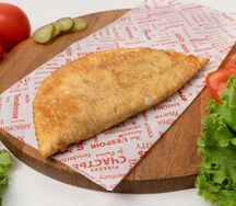 Чебурек со свининой и говядиной