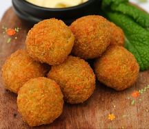 Куриные шарики с плавленым сыром