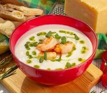Сливочно-сырный крем-суп с тигровыми креветками