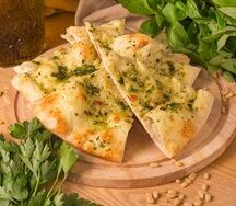 Фокачча с соусом Песто