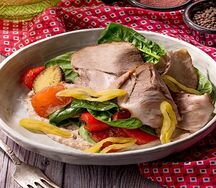 Салат с бужениной и ореховым соусом