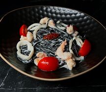 Черная паста с морепродуктами