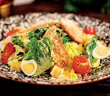 Салат Цезарь с курицей