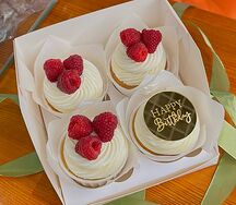 Капкейки с малиной