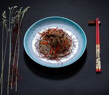 Фунчоза с мраморной говядиной и овощами 