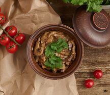 Язык говяжий в сливочном соусе