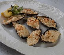 Чилийские мидии запеченные с соусом Четыре сыра