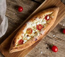 Тири томатес