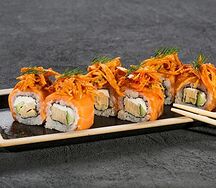 Ролл сяке спайси