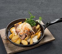 Свиная шея с пряным картофелем