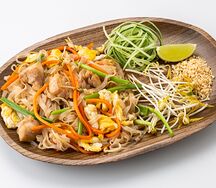 Лапша Пад-тай с курицей