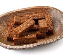 Гренки ржаные чесночные