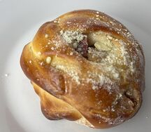 Розан с яблоком