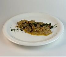 Печень куриная в сливках с грибами