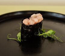 Гункан с креветкой