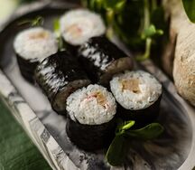 Маки со снежным крабом