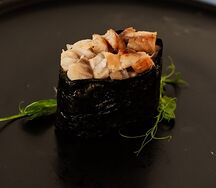 Гункан с угрем