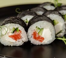 Футо Маки с лососем