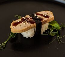 Суши с омлетом тамаго