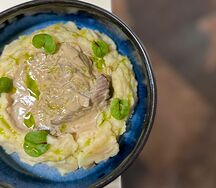 Бефстроганов с картофельным пюре