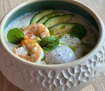 Овсяная каша с креветками и пашот