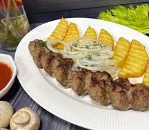 Люля-кебаб говяжий с гарниром 