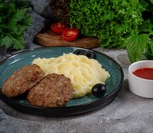 Домашние котлеты с картофельным пюре