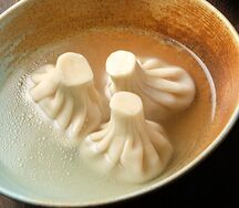 Куриный бульон с мини-хинкали